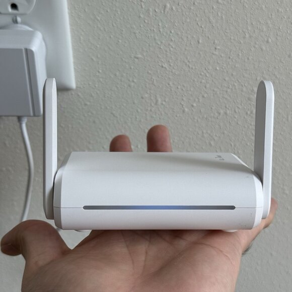 GL-SFT1200 (Opal) Secure Travel WiFi Router, AC1200 Dual Band Gigabit Etherne... - Picture 11 of 12